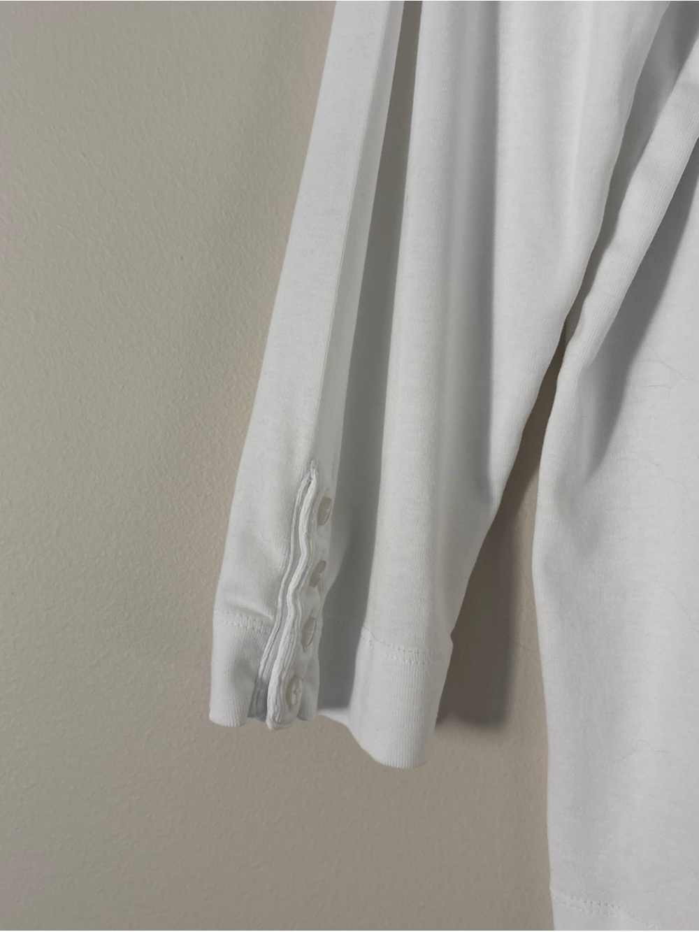 Chico's White Long-Sleeve Scoop Neck Top with Button Cuff - Picture 4 of 6